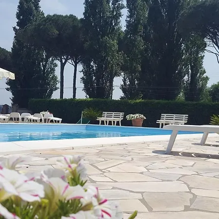 In Tenda In Giardino Camping *